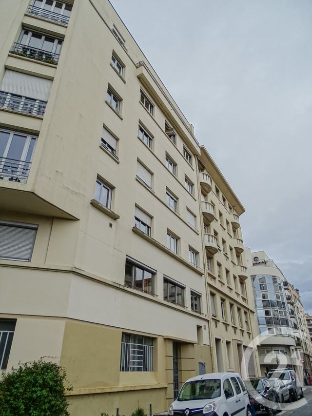 Appartement F3 à vendre - 3 pièces - 72.0 m2 - LYON - 69003 - RHONE-ALPES - Century 21 Part-Dieu