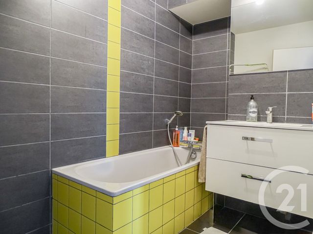 Appartement Duplex à vendre - 5 pièces - 100.0 m2 - LYON - 69003 - RHONE-ALPES - Century 21 Part-Dieu