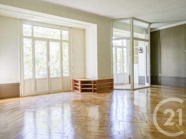 Appartement F5 à vendre - 5 pièces - 135.0 m2 - LYON - 69007 - RHONE-ALPES - Century 21 Part-Dieu