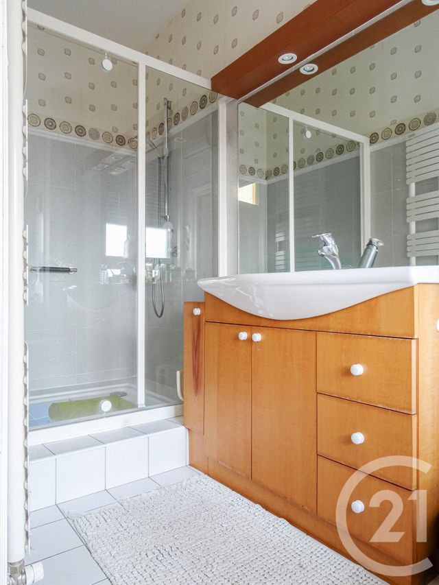 Appartement F5 à vendre - 5 pièces - 140.0 m2 - LYON - 69007 - RHONE-ALPES - Century 21 Part-Dieu