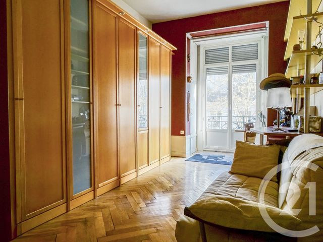 Appartement F5 à vendre - 5 pièces - 140.0 m2 - LYON - 69007 - RHONE-ALPES - Century 21 Part-Dieu