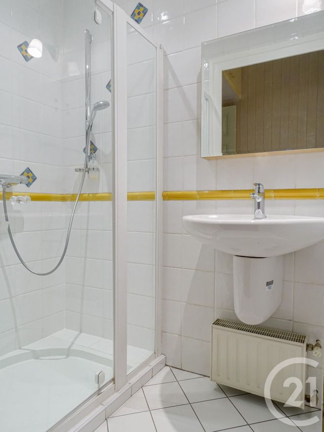 Appartement F5 à vendre - 5 pièces - 135.0 m2 - LYON - 69007 - RHONE-ALPES - Century 21 Part-Dieu