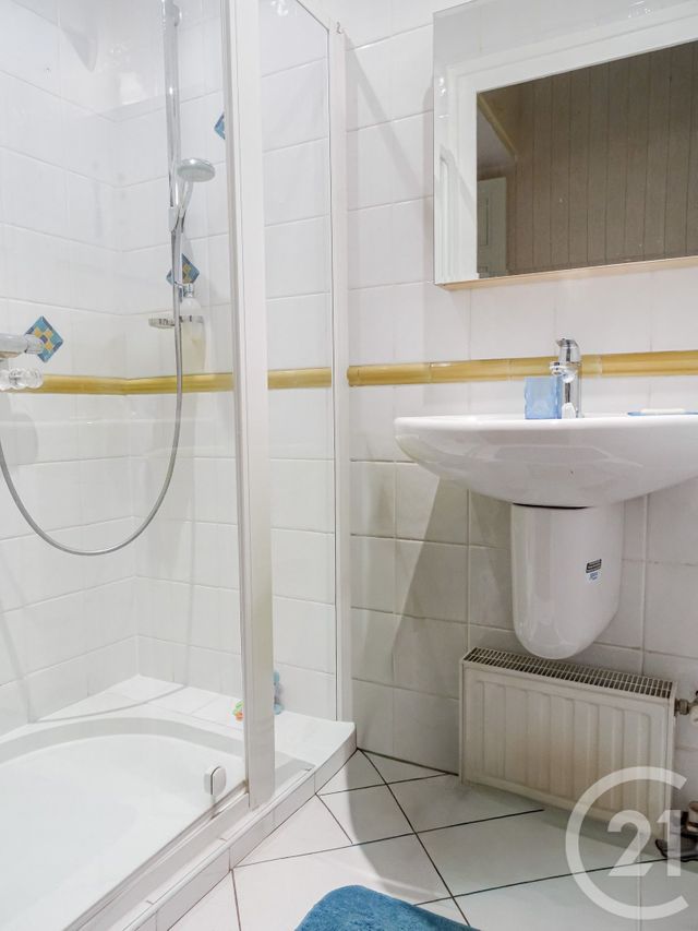 Appartement F5 à vendre - 5 pièces - 140.0 m2 - LYON - 69007 - RHONE-ALPES - Century 21 Part-Dieu