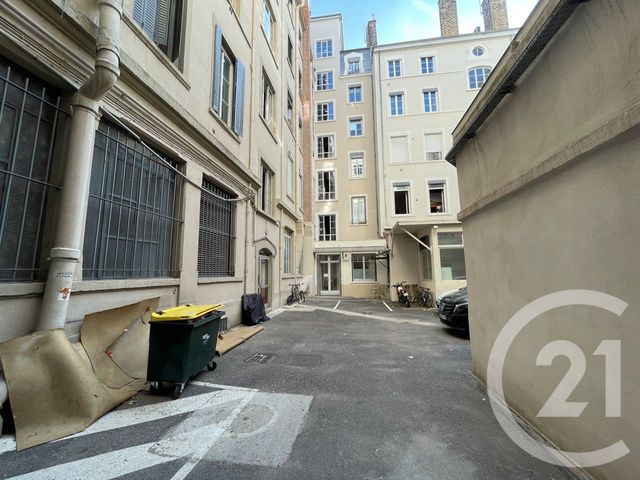 Appartement F2 à vendre - 2 pièces - 61.94 m2 - LYON - 69003 - RHONE-ALPES - Century 21 Part-Dieu