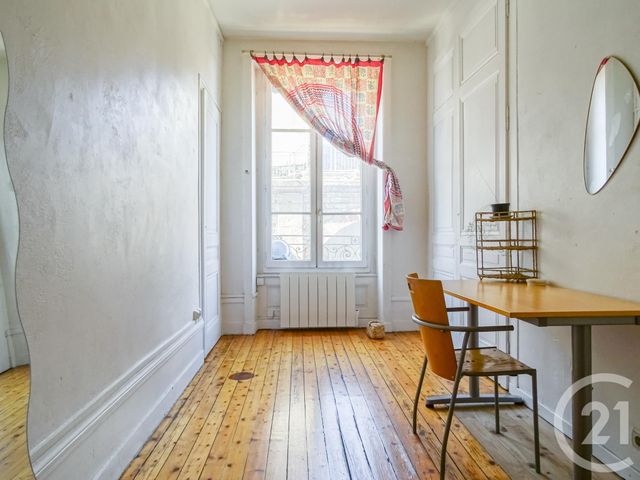 Afficher la photo en grand Appartement T2 à vendre - 2 pièces - 40.0 m2 - LYON - 69002 - RHONE-ALPES - Century 21 Part-Dieu