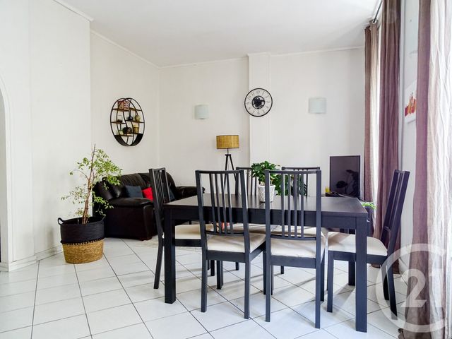 Appartement F2 à vendre - 2 pièces - 55.0 m2 - LYON - 69003 - RHONE-ALPES - Century 21 Part-Dieu