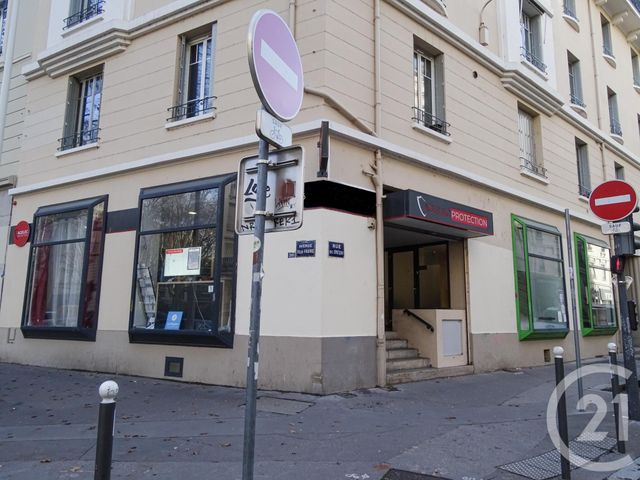 Afficher la photo en grand commerce à vendre - 230.0 m2 - LYON - 69 - RHONE-ALPES - Century 21 Part-Dieu
