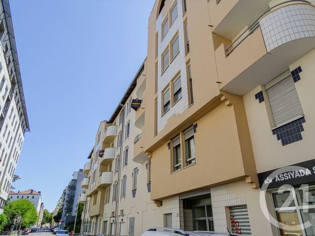 Afficher la photo en grand Appartement F4 à vendre - 4 pièces - 81.0 m2 - LYON - 69003 - RHONE-ALPES - Century 21 Part-Dieu