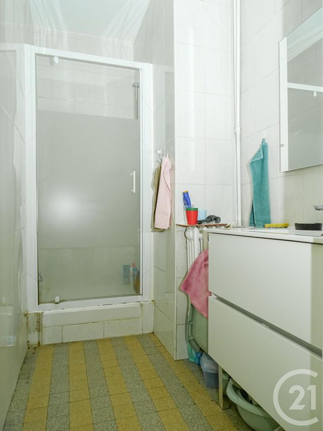 Afficher la photo en grand Appartement F2 à vendre - 2 pièces - 40.0 m2 - LYON - 69003 - RHONE-ALPES - Century 21 Part-Dieu