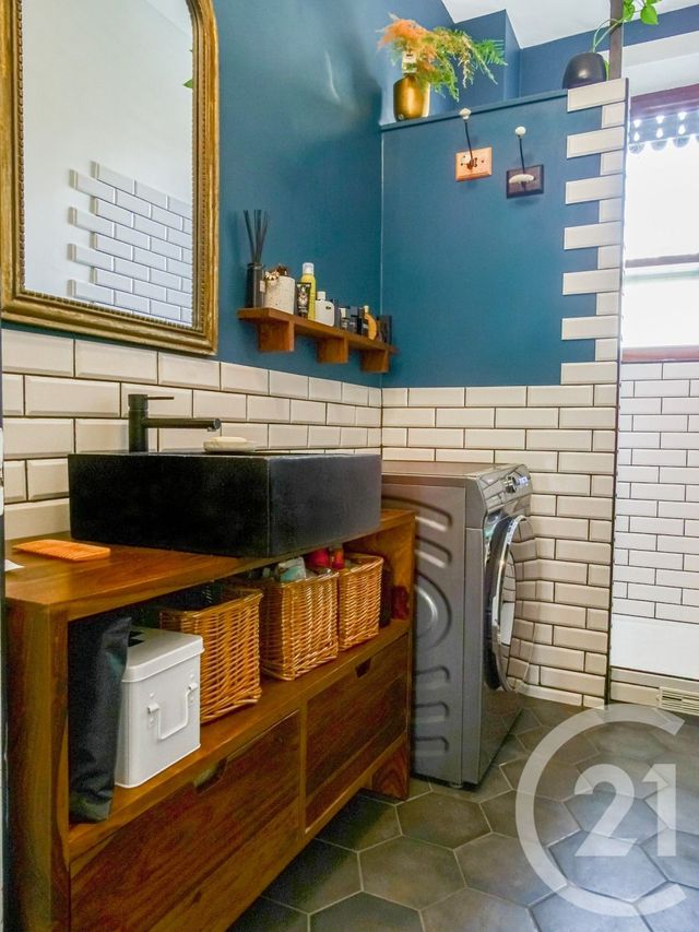 Afficher la photo en grand Appartement F3 à vendre - 3 pièces - 55.12 m2 - LYON - 69003 - RHONE-ALPES - Century 21 Part-Dieu