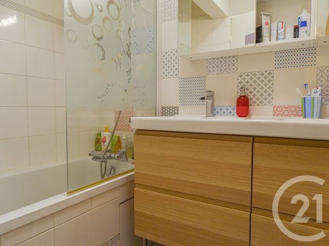 Appartement T5 à vendre - 5 pièces - 107.0 m2 - LYON - 69003 - RHONE-ALPES - Century 21 Part-Dieu