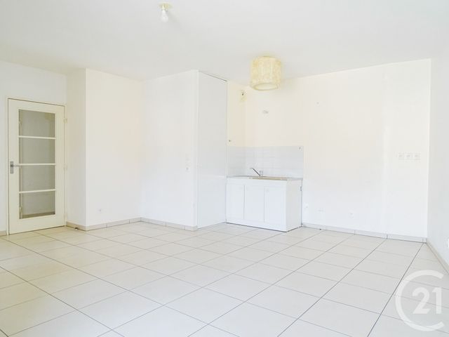 Appartement F3 à vendre - 3 pièces - 61.0 m2 - LYON - 69007 - RHONE-ALPES - Century 21 Part-Dieu