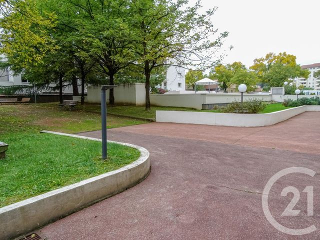 Appartement F3 à vendre - 3 pièces - 81.38 m2 - LYON - 69003 - RHONE-ALPES - Century 21 Part-Dieu