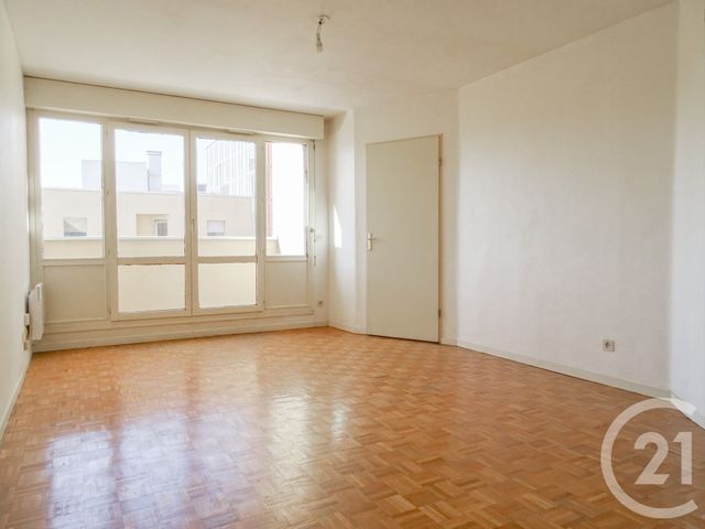 Appartement F3 à vendre - 3 pièces - 69.09 m2 - LYON - 69003 - RHONE-ALPES - Century 21 Part-Dieu