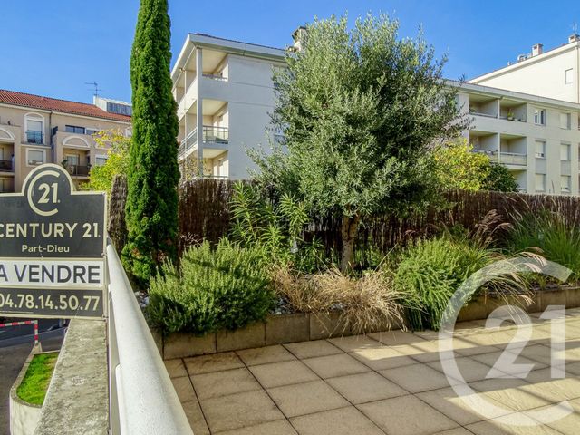 Appartement F4 à vendre - 4 pièces - 87.0 m2 - LYON - 69007 - RHONE-ALPES - Century 21 Part-Dieu