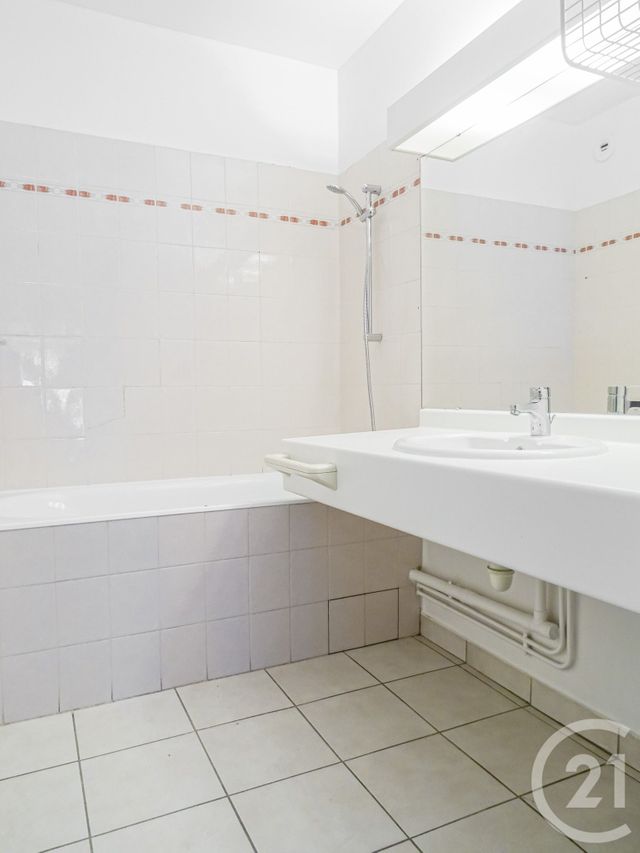 Appartement Duplex à vendre - 5 pièces - 112.63 m2 - LYON - 69003 - RHONE-ALPES - Century 21 Part-Dieu