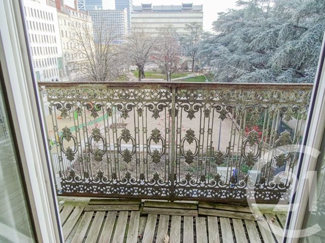 Appartement T3 à louer - 3 pièces - 50.0 m2 - LYON - 69003 - RHONE-ALPES - Century 21 Part-Dieu