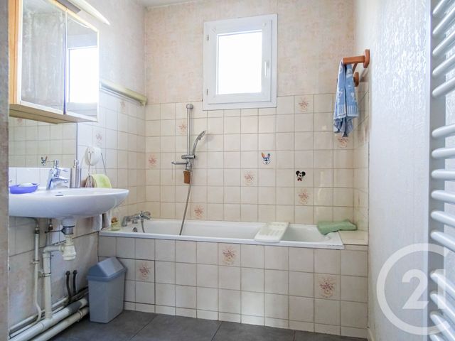 Appartement F5 à vendre - 5 pièces - 105.46 m2 - LYON - 69003 - RHONE-ALPES - Century 21 Part-Dieu