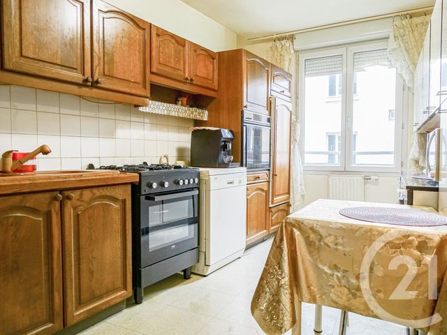 Appartement F3 à vendre - 3 pièces - 76.0 m2 - LYON - 69003 - RHONE-ALPES - Century 21 Part-Dieu
