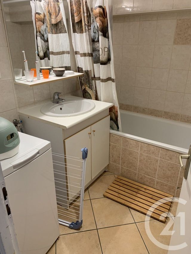 Appartement T2 à vendre - 2 pièces - 42.0 m2 - LYON - 69006 - RHONE-ALPES - Century 21 Part-Dieu