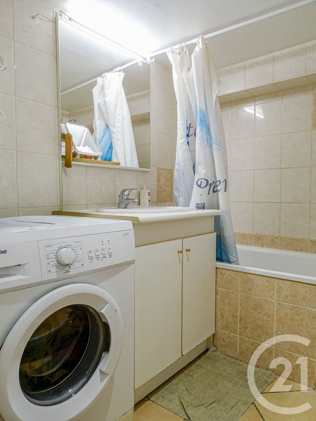 Appartement T2 à vendre - 2 pièces - 42.0 m2 - LYON - 69006 - RHONE-ALPES - Century 21 Part-Dieu