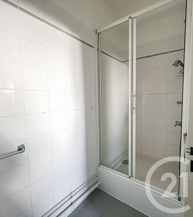 Appartement T1 à louer - 1 pièce - 40.7 m2 - LYON - 69003 - RHONE-ALPES - Century 21 Part-Dieu