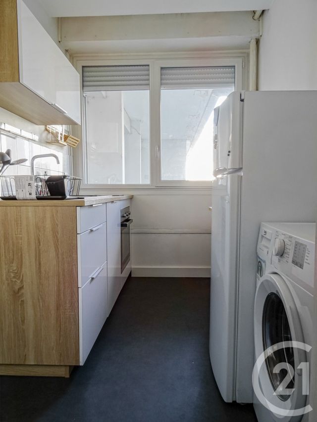 Appartement T1 à louer - 1 pièce - 40.7 m2 - LYON - 69003 - RHONE-ALPES - Century 21 Part-Dieu