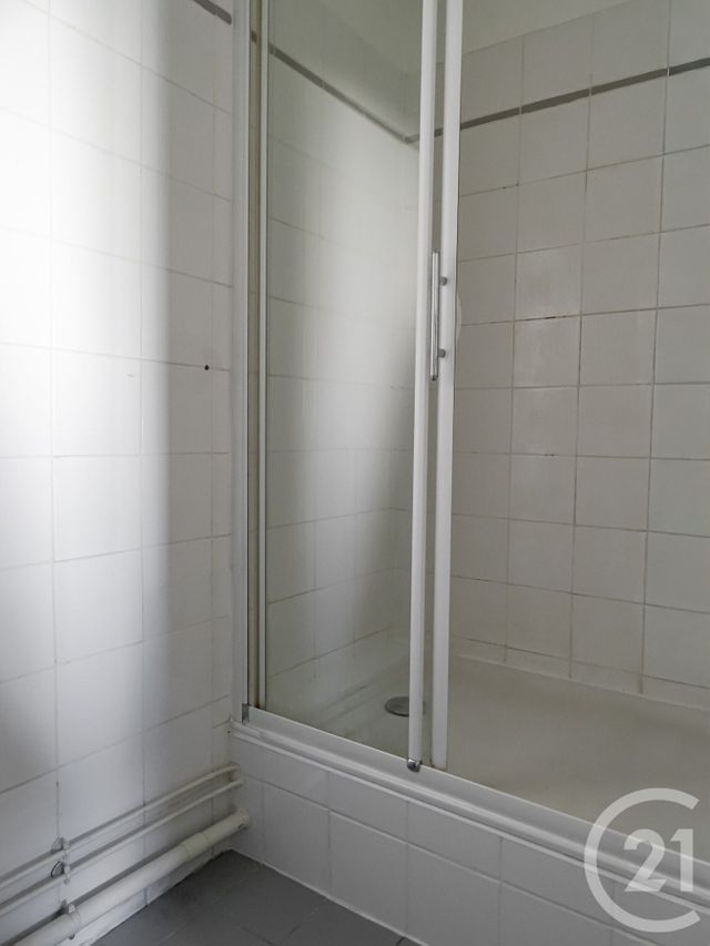 Appartement T1 à louer - 1 pièce - 40.7 m2 - LYON - 69003 - RHONE-ALPES - Century 21 Part-Dieu