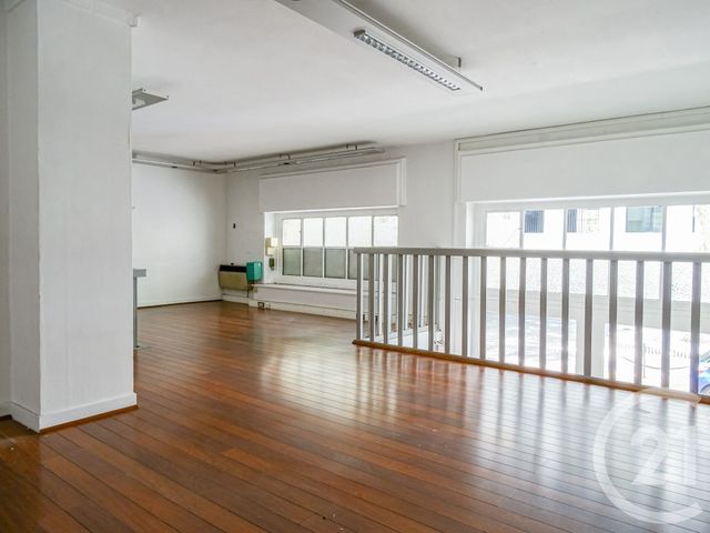 Appartement Local à louer - 2 pièces - 72.0 m2 - LYON - 69003 - RHONE-ALPES - Century 21 Part-Dieu