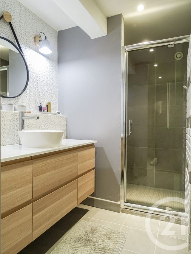 Appartement T4 à vendre - 4 pièces - 127.78 m2 - LYON - 69003 - RHONE-ALPES - Century 21 Part-Dieu