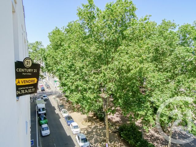 Appartement à vendre - 3 pièces - 69.52 m2 - LYON - 69003 - RHONE-ALPES - Century 21 Part-Dieu