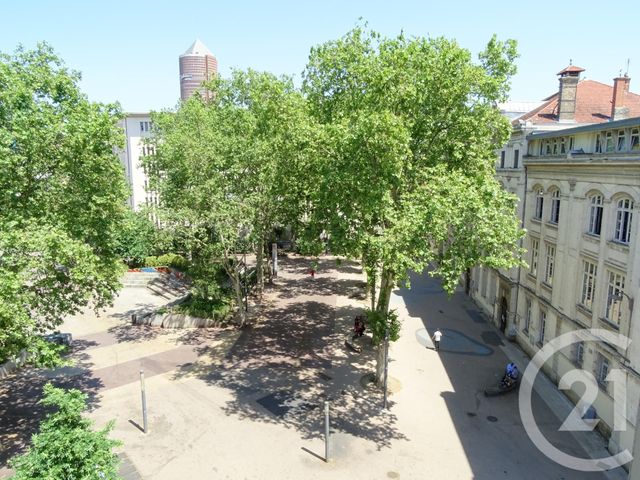 Appartement à vendre - 3 pièces - 69.52 m2 - LYON - 69003 - RHONE-ALPES - Century 21 Part-Dieu
