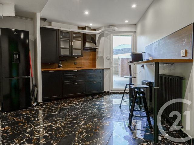 Appartement F2 à vendre - 2 pièces - 58.0 m2 - VILLEURBANNE - 69 - RHONE-ALPES - Century 21 Part-Dieu