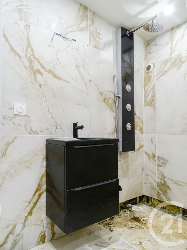 Appartement Duplex à vendre - 2 pièces - 33.0 m2 - LYON - 69002 - RHONE-ALPES - Century 21 Part-Dieu