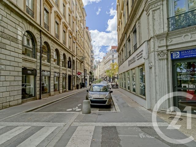 Appartement Duplex à vendre - 2 pièces - 33.0 m2 - LYON - 69002 - RHONE-ALPES - Century 21 Part-Dieu