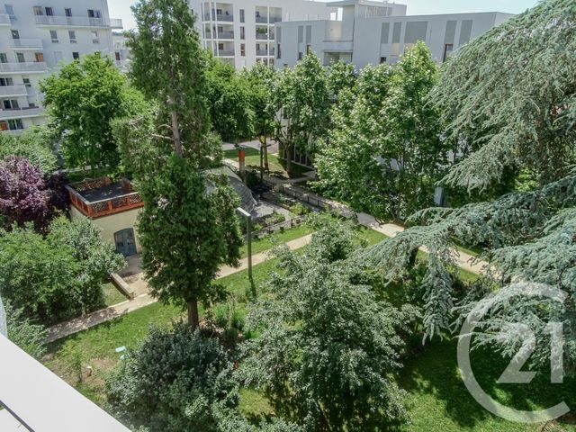 Appartement F5 à vendre - 5 pièces - 100.25 m2 - LYON - 69008 - RHONE-ALPES - Century 21 Part-Dieu