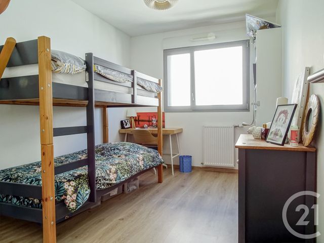 Appartement F5 à vendre - 5 pièces - 100.25 m2 - LYON - 69008 - RHONE-ALPES - Century 21 Part-Dieu