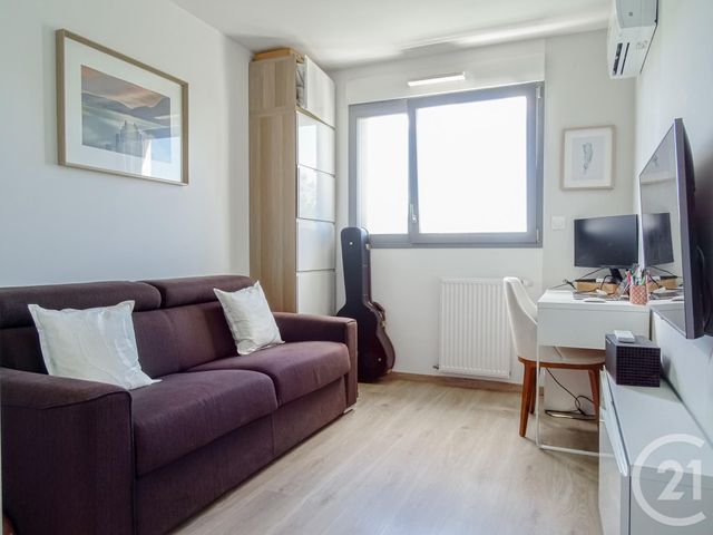 Appartement F5 à vendre - 5 pièces - 100.25 m2 - LYON - 69008 - RHONE-ALPES - Century 21 Part-Dieu