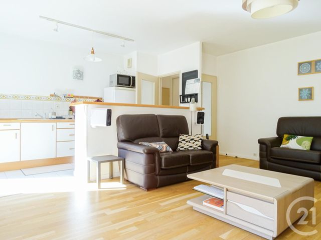 Appartement T2 à vendre - 2 pièces - 50.0 m2 - LYON - 69003 - RHONE-ALPES - Century 21 Part-Dieu