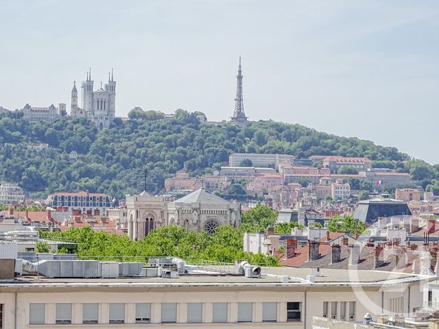 Appartement Studio à vendre - 1 pièce - 27.0 m2 - LYON - 69003 - RHONE-ALPES - Century 21 Part-Dieu