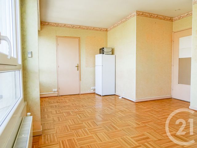 Appartement Studio à vendre - 1 pièce - 27.0 m2 - LYON - 69003 - RHONE-ALPES - Century 21 Part-Dieu