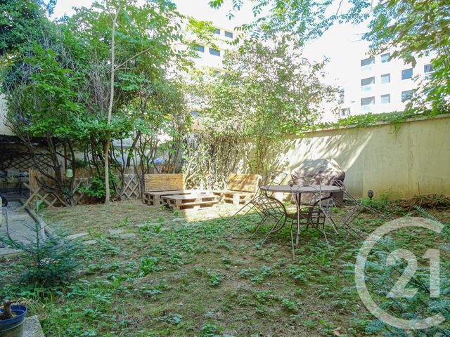 Appartement F2 à louer - 2 pièces - 50.0 m2 - LYON - 69003 - RHONE-ALPES - Century 21 Part-Dieu