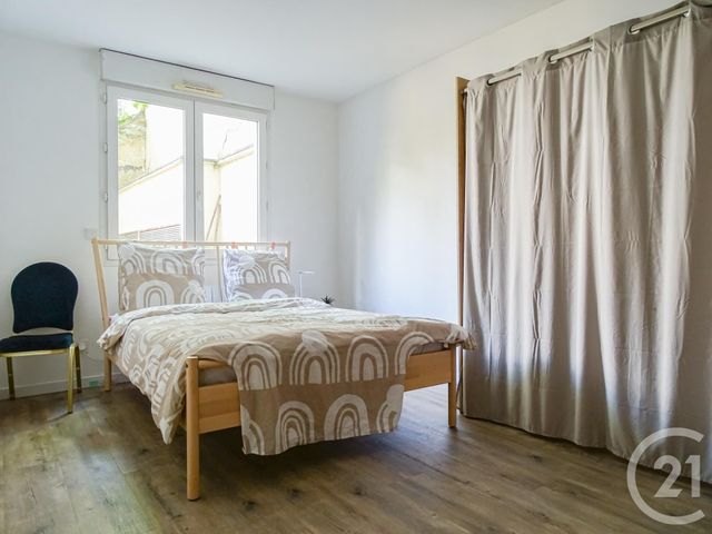 Appartement F2 à louer - 2 pièces - 50.0 m2 - LYON - 69003 - RHONE-ALPES - Century 21 Part-Dieu