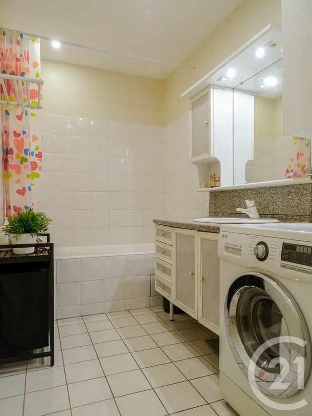 Appartement F5 à vendre - 5 pièces - 106.0 m2 - LYON - 69003 - RHONE-ALPES - Century 21 Part-Dieu