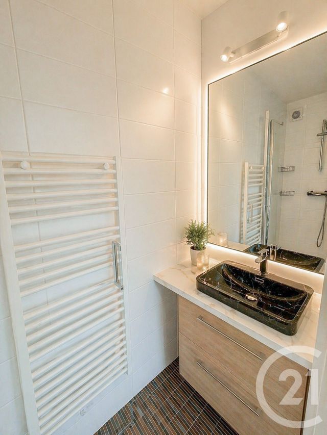 Appartement F5 à vendre - 5 pièces - 106.0 m2 - LYON - 69003 - RHONE-ALPES - Century 21 Part-Dieu