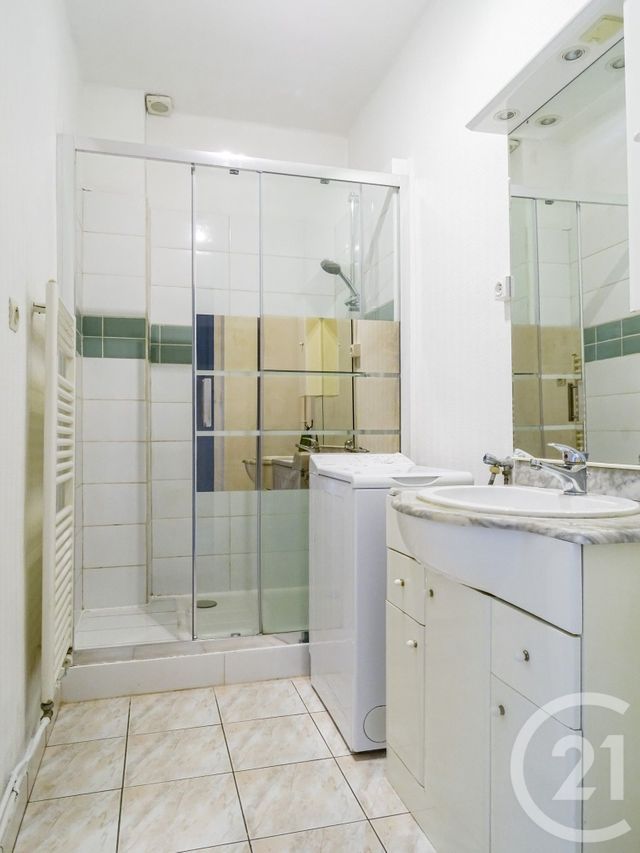 Appartement F3 à vendre - 3 pièces - 59.2 m2 - LYON - 69003 - RHONE-ALPES - Century 21 Part-Dieu